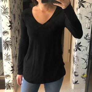 Mossimo Black V-Neck Long-Sleeved Top